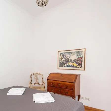 アパート Giulia Luxury Two Bedroom *