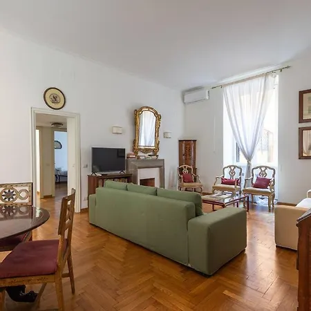 Giulia Luxury Two Bedroom Lägenhet